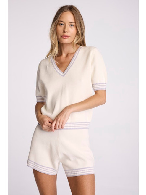 Ezra V-Neck - Cream Petal